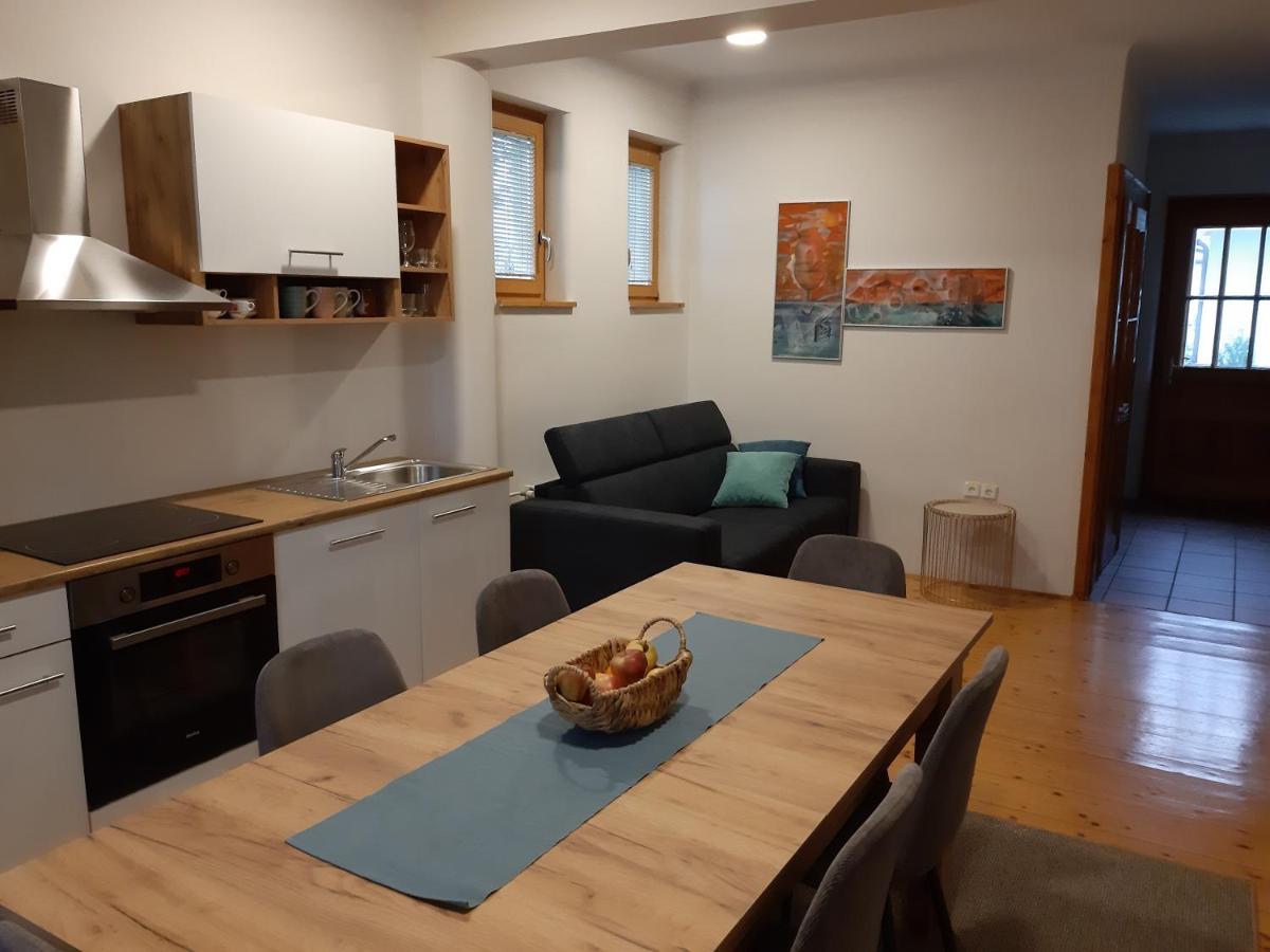 Triglav Apartment House Kranj Bagian luar foto